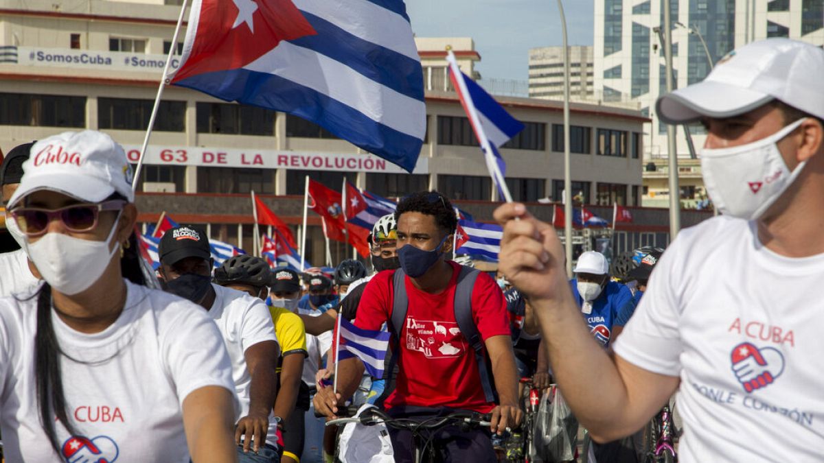 Miles de jóvenes comunistas han arropado al régimen en las calles de La Habana
