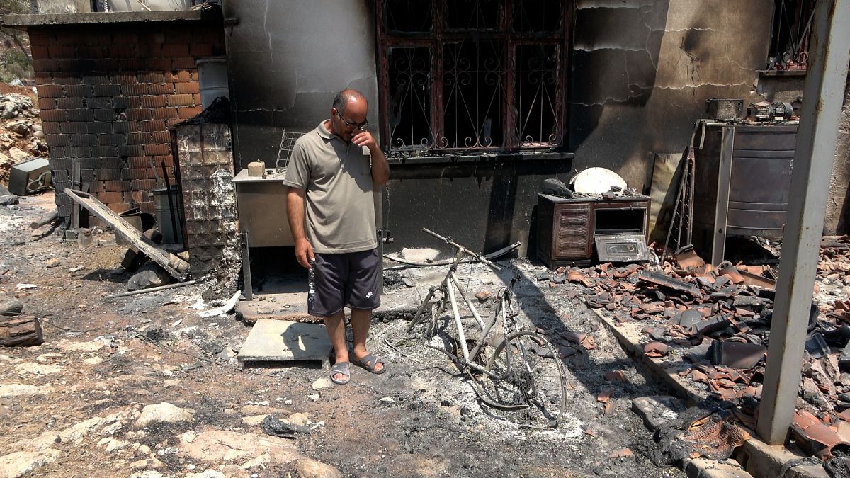 Marmaris'te orman yangınında evini kaybeden Mustafa Şahin