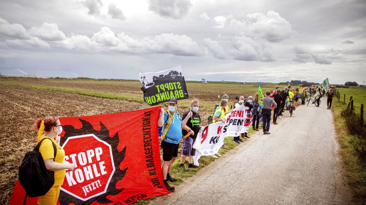 Ativistas exigem fim da exploração de carvão na Alemanha