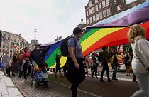 Tausende Teilnehmer*innen beim Amsterdamer Pride Walk