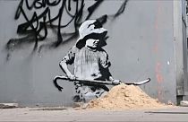 Deux oeuvres possibles de Banksy sont apparues en Grande-Bretagne