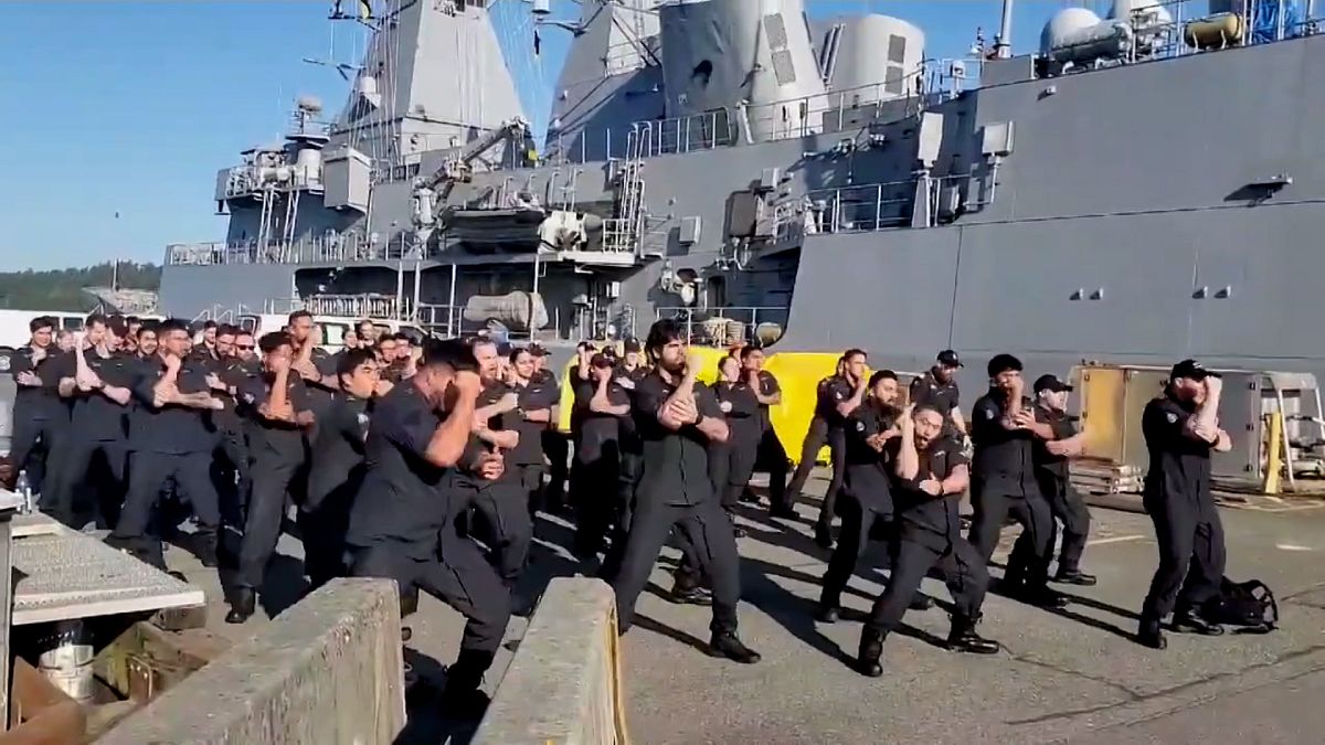 VIDEO: Neuseelands Seeleute beeindrucken mit Haka in Kanada