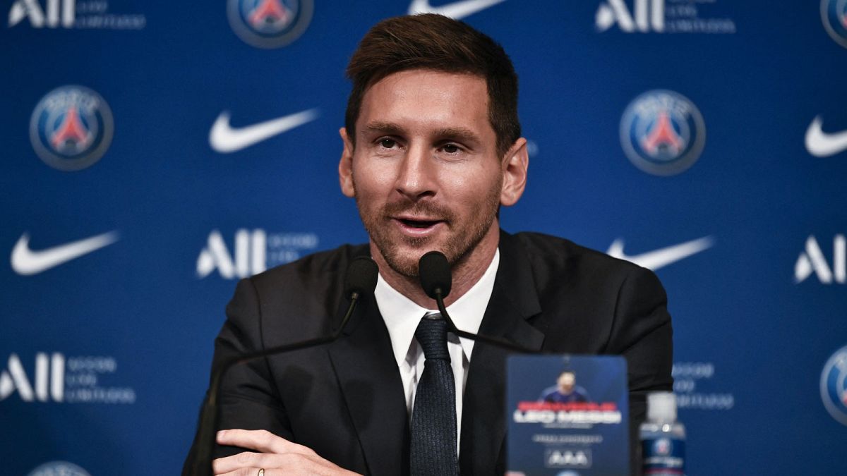 Lionel Messi, nouveau joueur du PSG, lors de sa conférence de presse au Parc des Princes, à Paris le 11 août