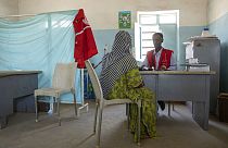 Eine Frau aus Tigray in der Klinik des Sudanesischen Roten Halbmonds in Hamdayet nahe der sudanesisch-äthiopischen Grenze im Osten des Sudan.23.03.2021