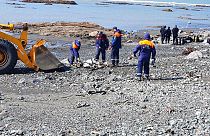 Elicottero precipitato nella riserva di Kronotsky: operazioni di soccorso sulle sponde del lago Kuril in Kamchatka