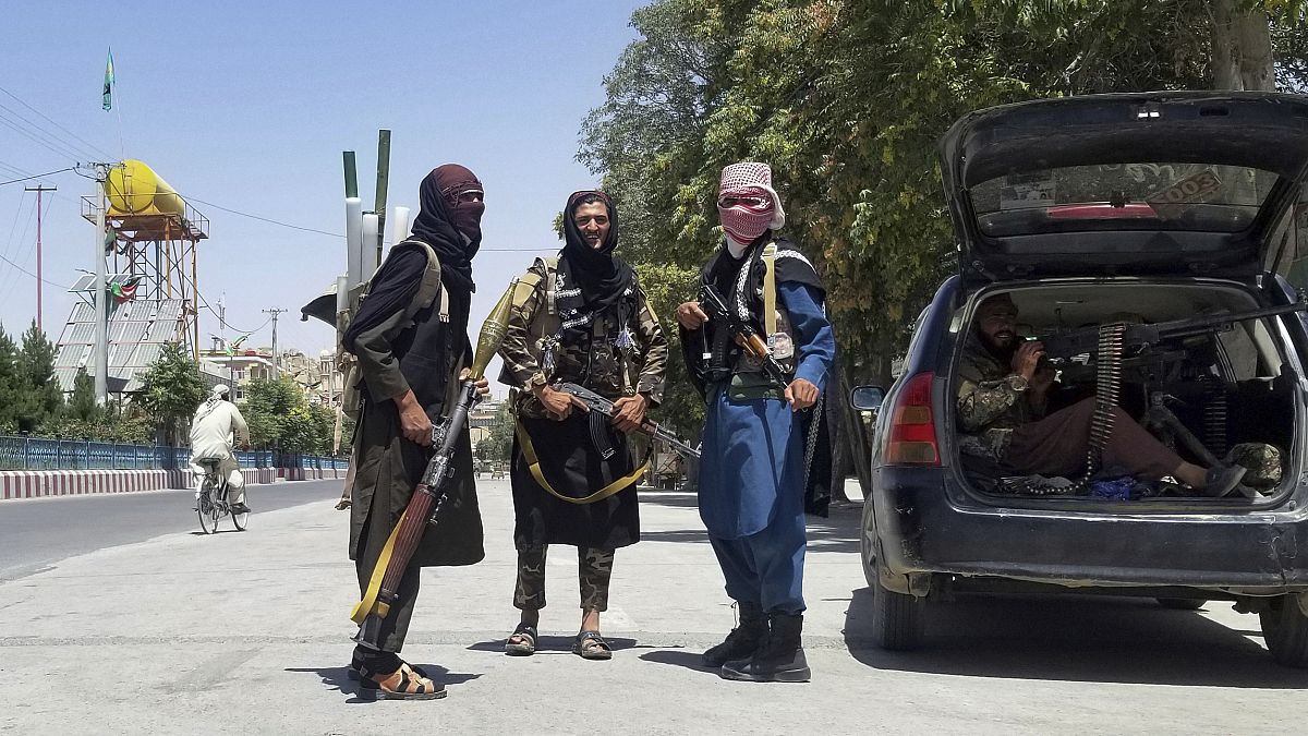 Los talibanes controlan ya dos tercios del país