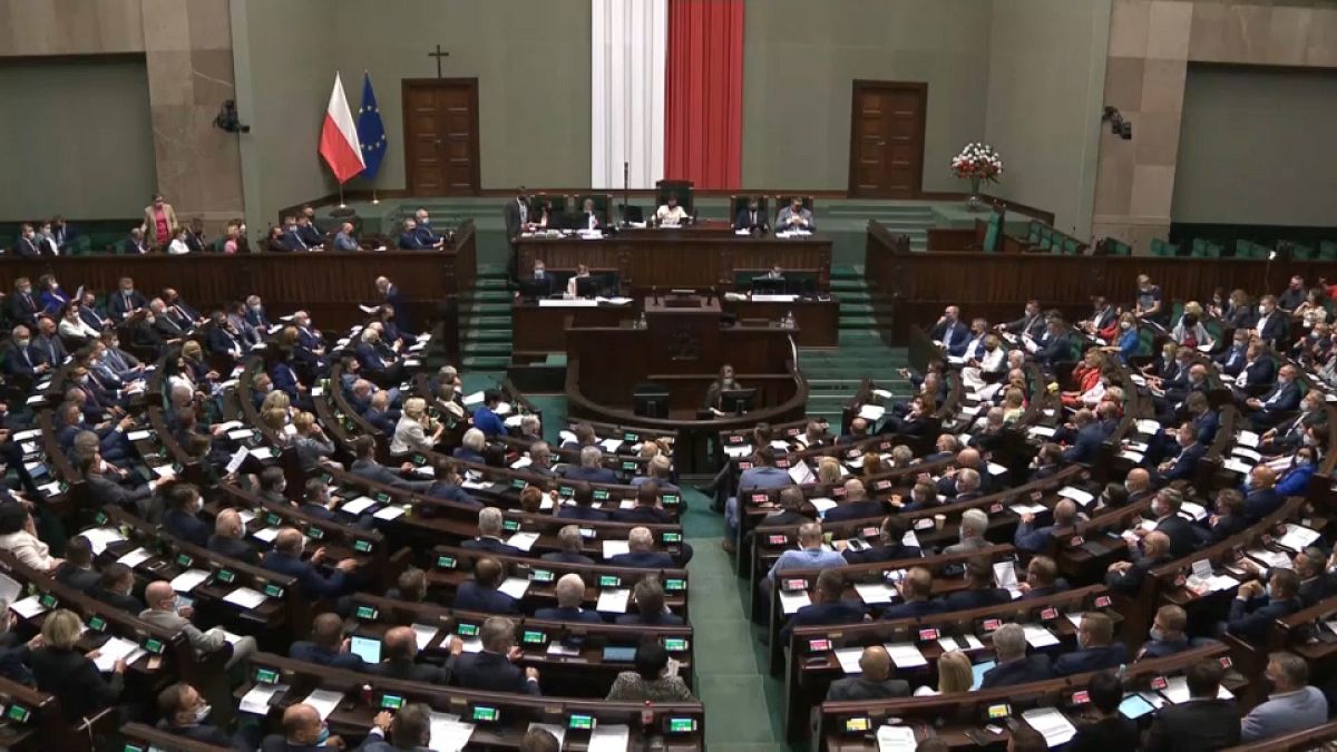 UE critica proposta de lei polaca para os media