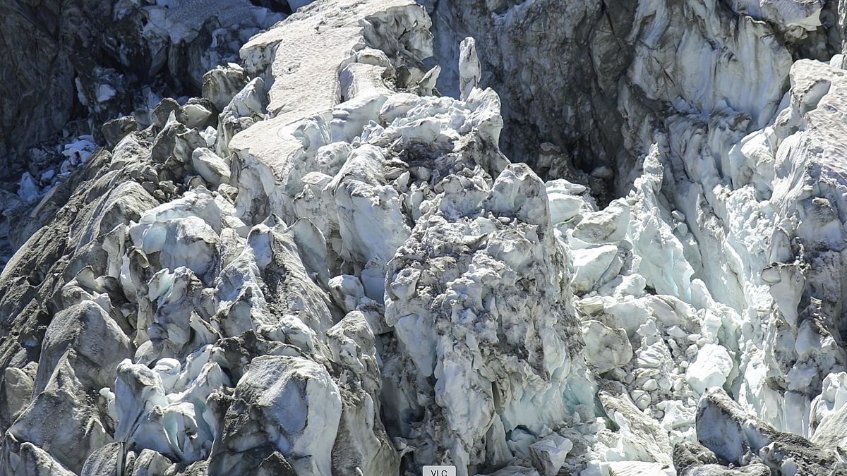 Alpes : le glacier de Planpincieux sous haute surveillance