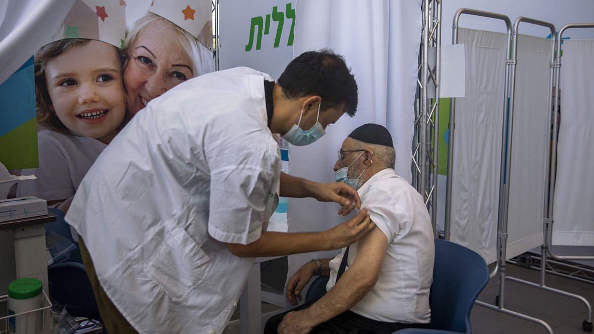 Вакцинация в Тель-Авиве