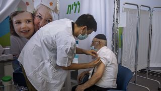 Вакцинация в Тель-Авиве