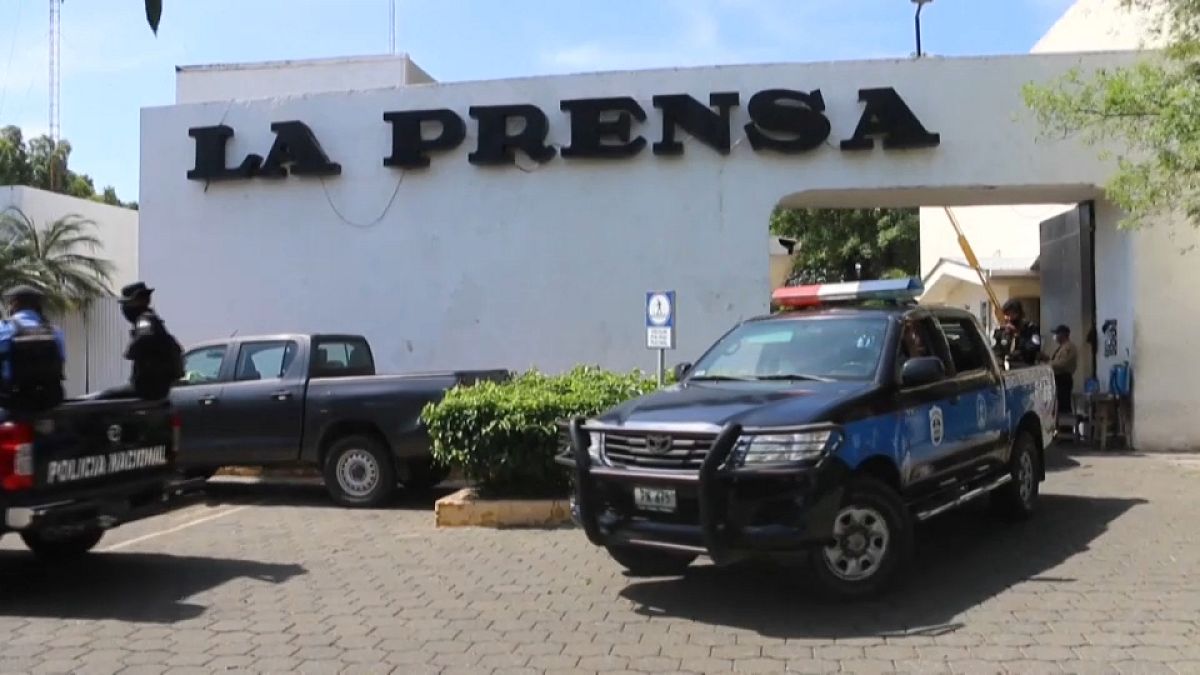 La Policía nicaragüense allana el diario La Prensa