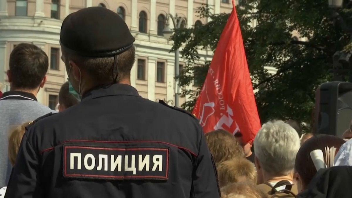 Russland vor Parlamentswahlen: Demonstranten festgenommen