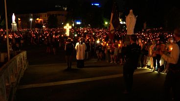 Lourdes: more than 9,000 people gather for torchlight procession