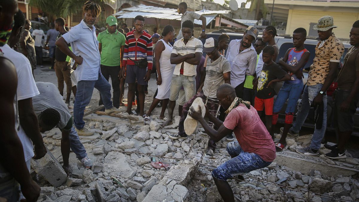 Гаити нуждается в срочной помощи после землетрясения