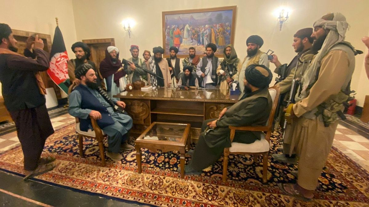 تصرف کاخ ریاست جمهوری افغانستان از سوی شبه‌نظامیان طالبان