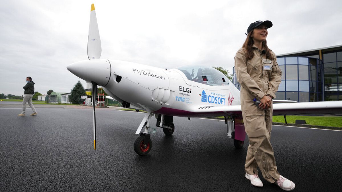 Megkezdte földkörüli útját a 19 éves Zara Rutherford, egyedül repülné körbe a bolygót