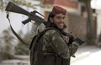 Kabul: scherzi e selfie con i talebani, finché dura