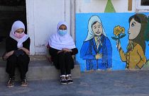 فتيات يعدن الى المدرسة في هرات في ظل حكم طالبان