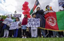 مترجمان سابق افغان و گروه ضدجنگ در تظاهرات لندن: دولت بریتانیا مردم افغانستان را تنها نگذارد