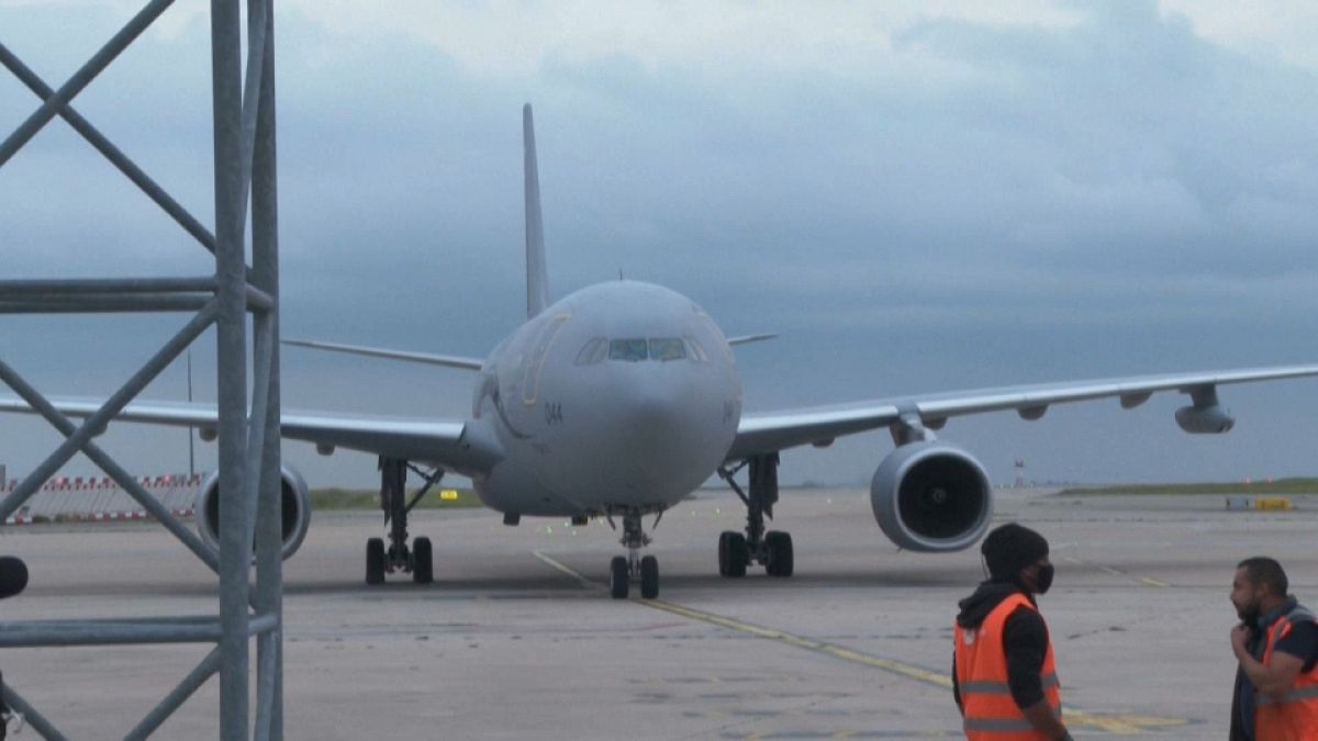 Le deuxième vol en provenance de Kaboul est arrivé à Paris