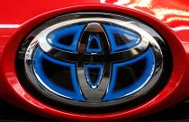 Toyota сокращает производство по всему миру