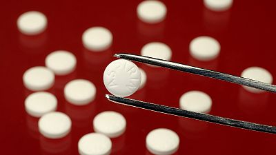 Aspirin has been linked to a reduction in cancer deaths. Aspirin has been linked to a reduction in cancer deaths.