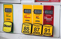 OPEC geçtiğimiz haftalarda benzin fiyatlarını kontrol altına almak için üretimi artırma kararı almıştı.