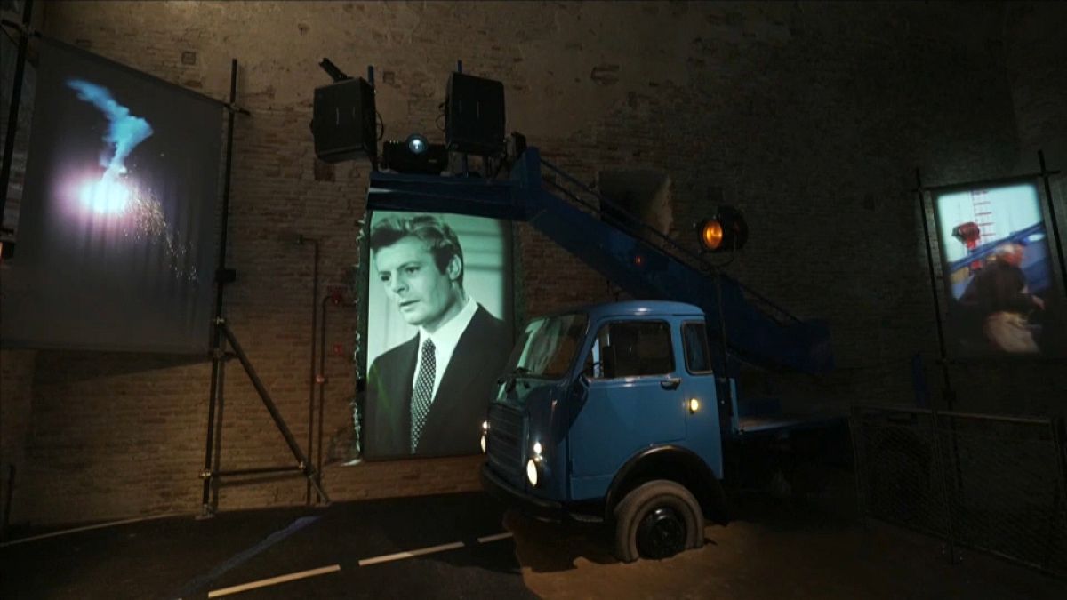 شاهد: إيطاليا تخصص  متحفاً لعملاق السينما فيديريكو فيليني