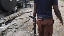 Grupos paramilitares conocidos como 'gangs' controlan el acceso a zonas de Haití a las que llega la ayuda internacional. Foto tomada en Los Cayos, Haití, el 19 de agosto 2021.