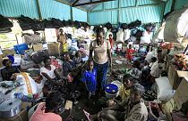  لاجئون إثيوبيون من أقلية الكومنت في مأوى مؤقت بقرية باسينجا ��ي منطقة باسوندا بمنطقة القضارف بشرق السودان- 10  آب / أغسطس  2021
