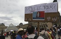 Paris'te aşı sertifikası karşıtı gösteriler