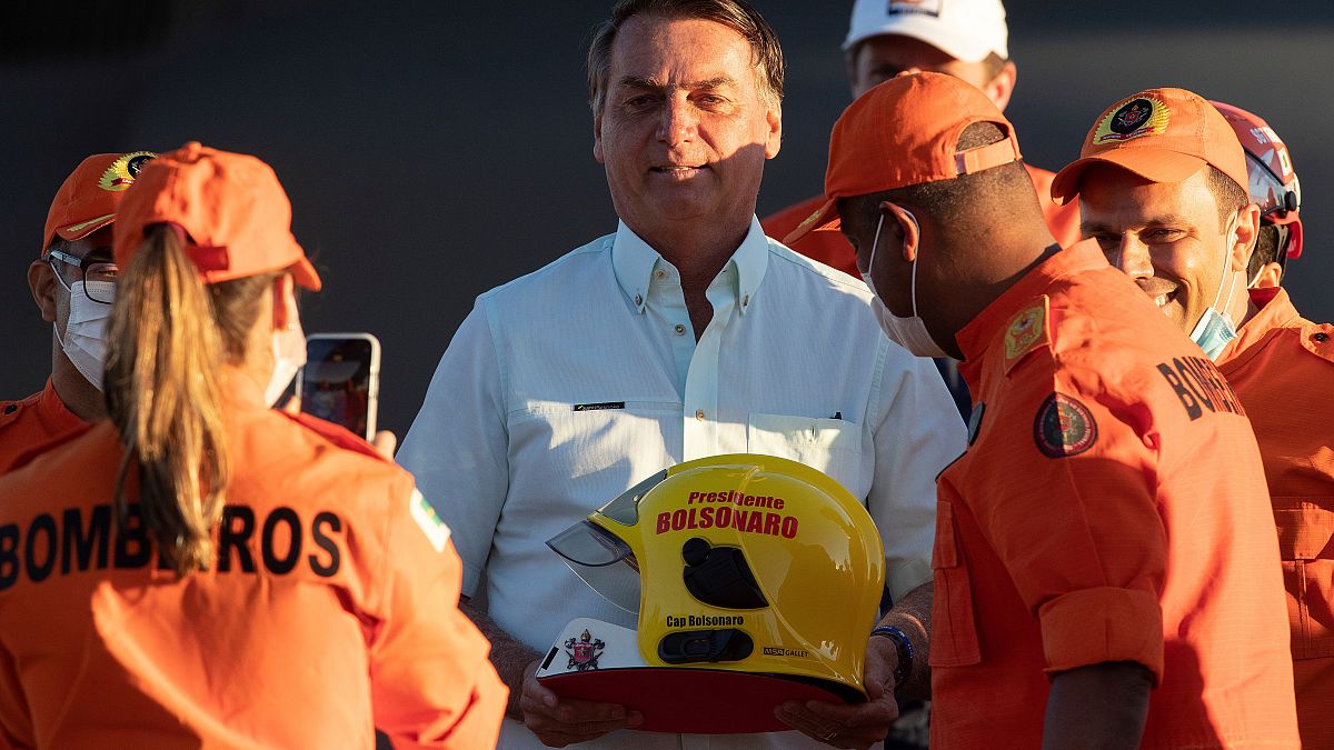 Jair Bolsonaro com os bombeiros