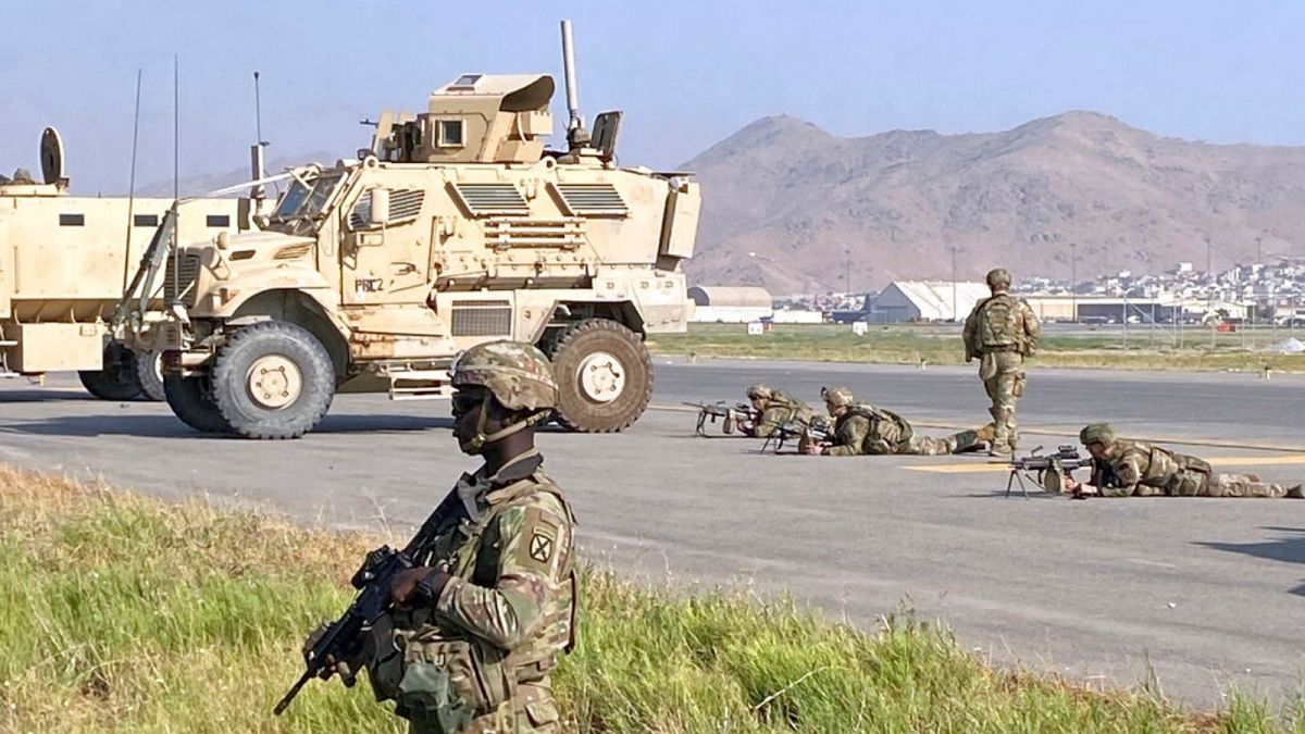 نظامیان خارجی در فرودگاه کابل