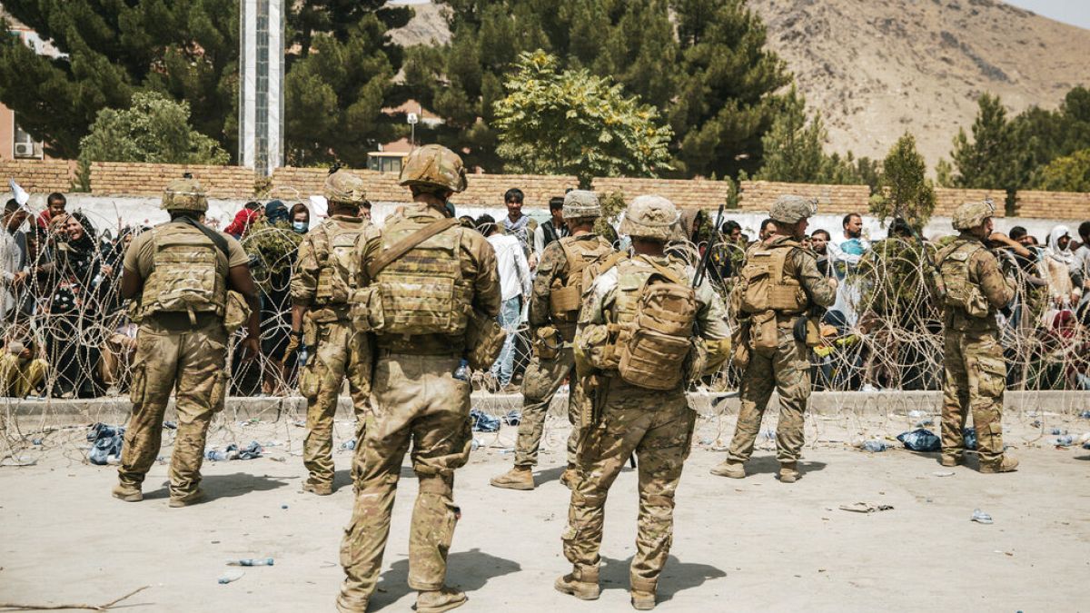 Des soldats américains aux abords de l'aéroport de Kaboul