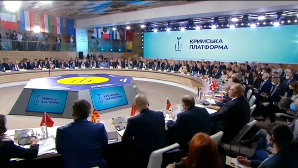 A Kiev il vertice sulla Crimea, Zelensky: "la comunità internazionale ci aiuti"