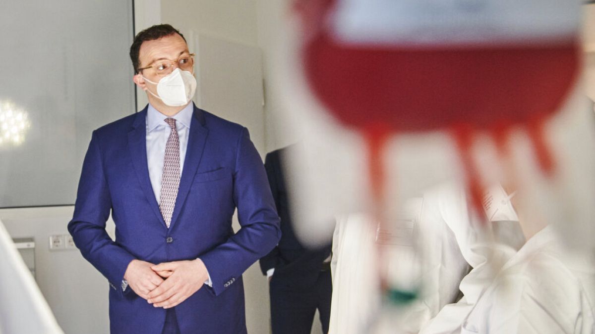 Gesundheitsminister Jens Spahn in einem Krankenhaus in Berlin