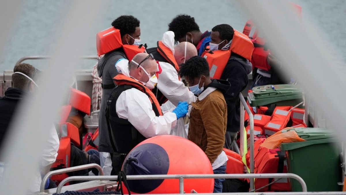 رکورد جدید عبور پناهجویان از کانال مانش برای رسیدن به بریتانیا