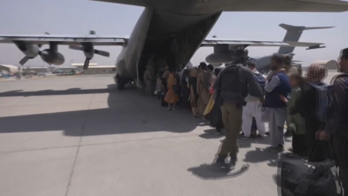 Afghanistan-Evakuierung mit Luftbrücke nach Pakistan
