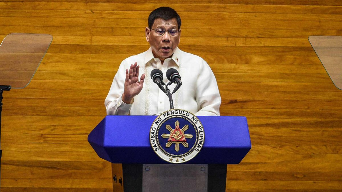 يتحدث الرئيس الفلبيني رودريغو دوتيرتي خلال الخطاب السنوي عن حالة الأمة في مجلس النواب في مانيلا، الفلبين، 26 يوليو 2021