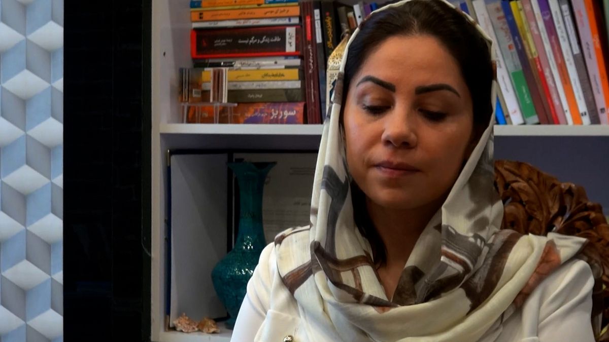 Afgan yazar Humeyra Kadiri euronews'e konuştu