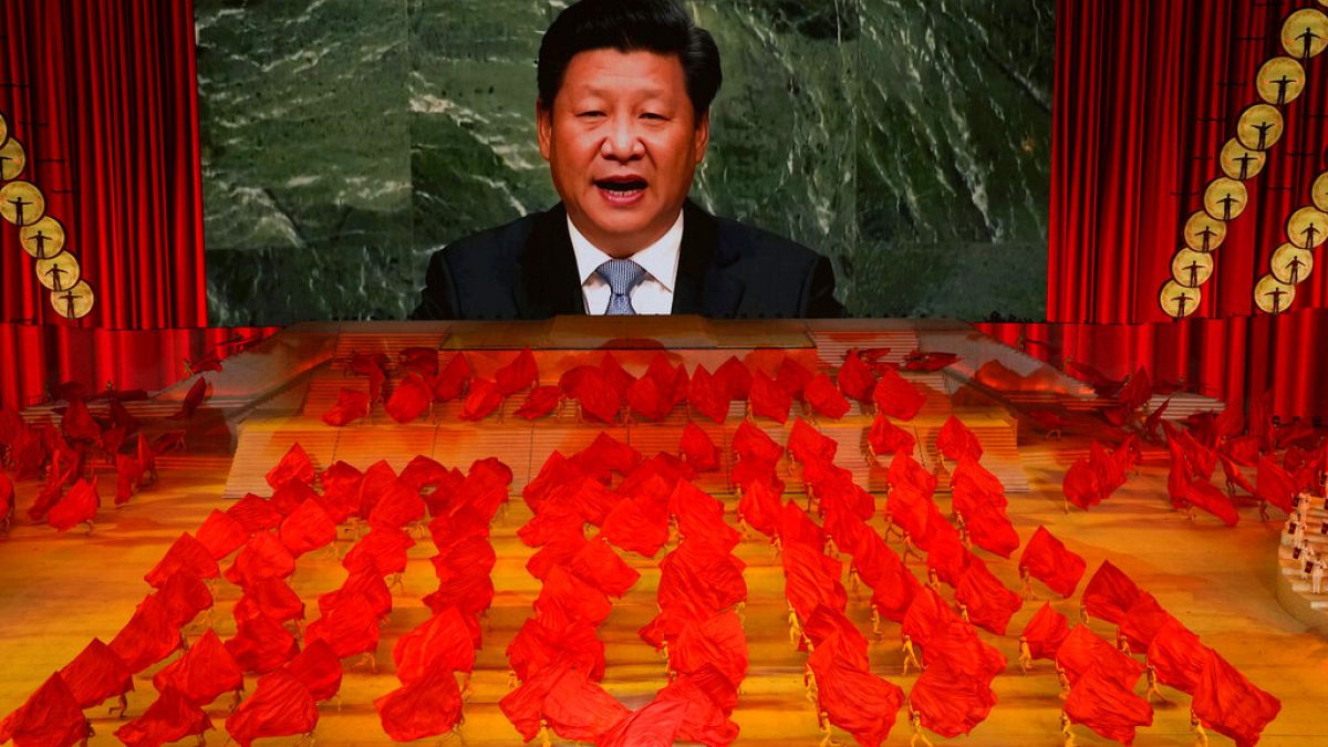 Hszi Csin-ping a Kínai Kommunista Párt megalapításának századik évfordulóján beszél