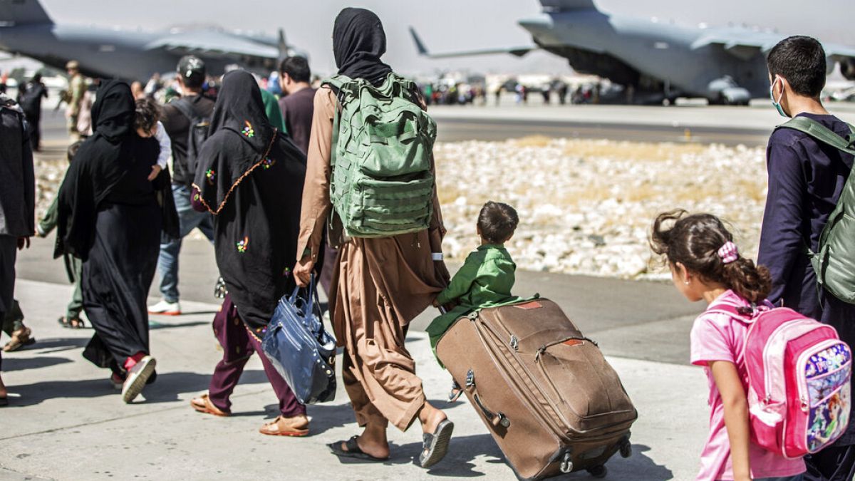 BM: 2021 sonuna kadar yarım milyon insan Afganistan'dan ayrılabilir