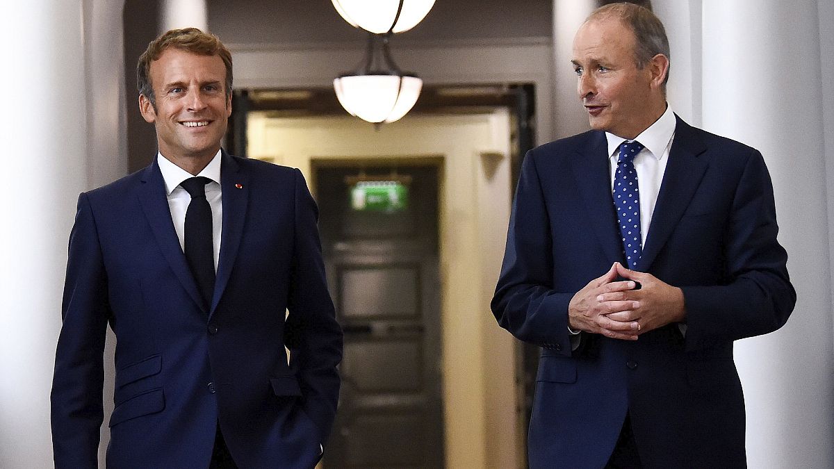 2,5 Prozent rauf - Macron wirbt für Steuerreform in Irland 