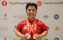 Besra Duman 55 kilo halterde bronz madalya kazandı