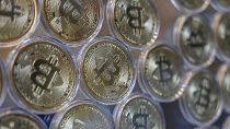 Illustration : représentation physique du Bitcoin en pièces de monnaie 
