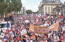 احتجاجات رافضة للشهادة الصحية في فرنسا