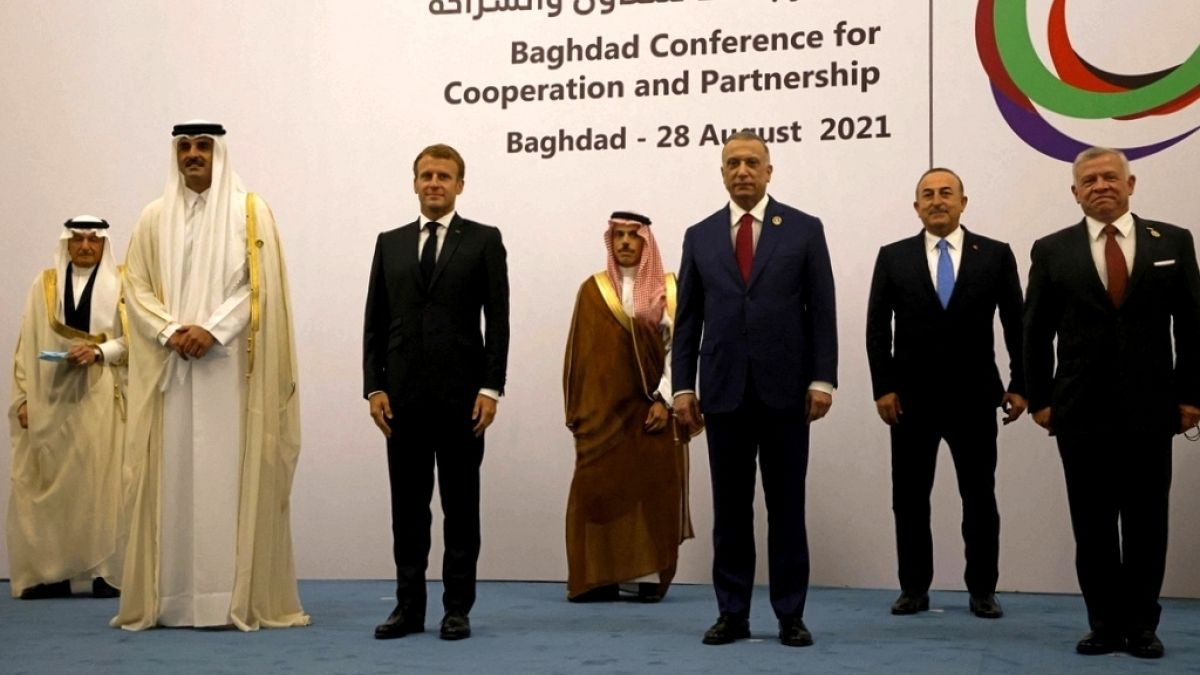 Der Emir von Katar, der saudische und der türkische Außenminister waren einige der Gäste der Konferenz in Bagdad. 