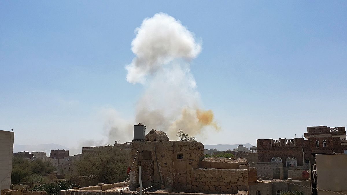 غارات جوية على قاعدة عسكرية في صنعاء/ اليمن، الأحد 7 مارس 2021.