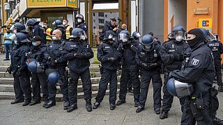 Protestos em França e na Alemanha contra medidas de combate à pandemia