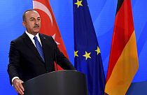 Türkiye Dışişleri Bakanı Mevlüt Çavuşoğlu, Afganistan'daki insani kriz hakkında Suriye konusundan ders çıkarılması gerektiğini söyledi.